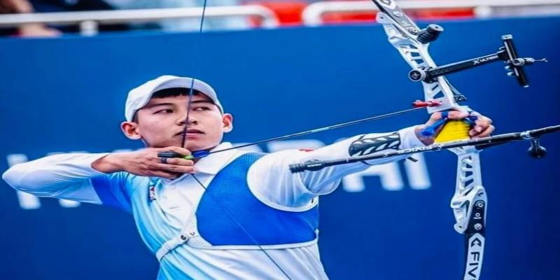 Cung thủ tài năng Lê Quốc Phong